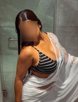 College Call girls In Noida